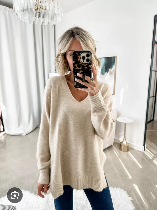 H&M Sweaters - H&M Cream V-Neck Oversized Knit Sweater